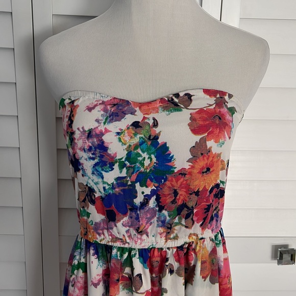 Indulge strapless Dress, high & Low length with elastic waist - Picture 2 of 6